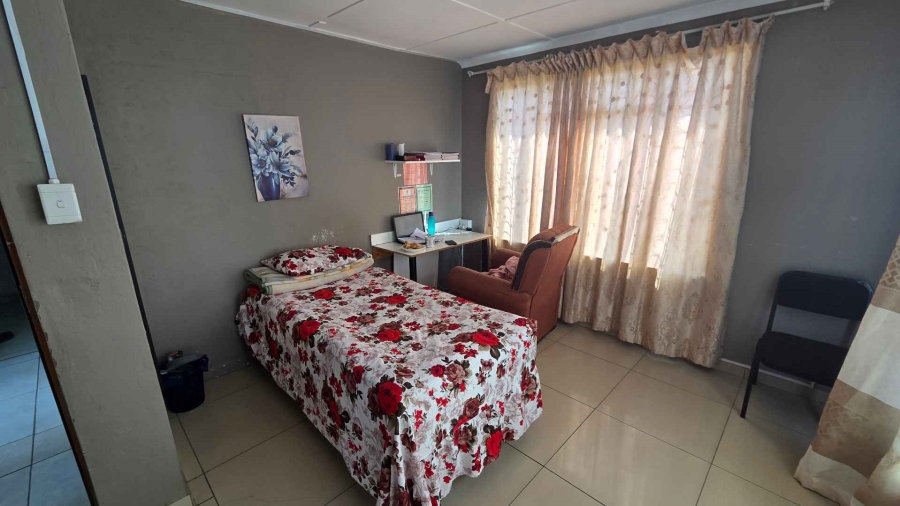 10 Bedroom Property for Sale in Brandwag Free State